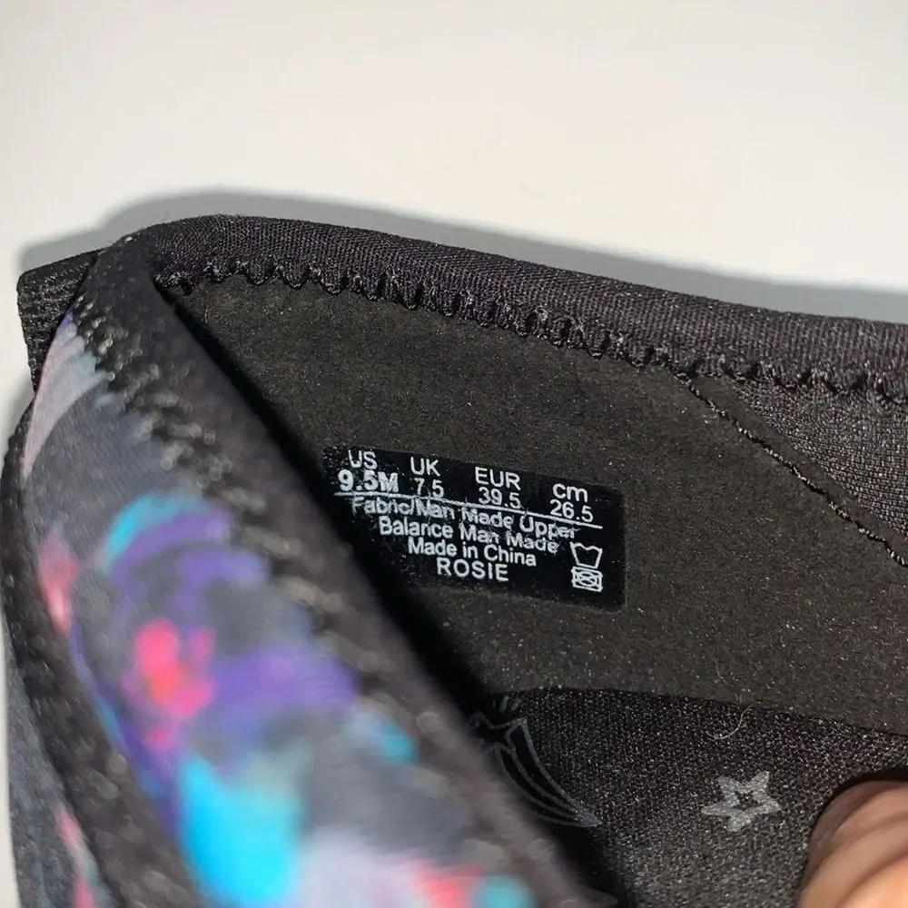 NWT B Zeeb Women’s Slip-On Black/Florals Shoes Size 9,5